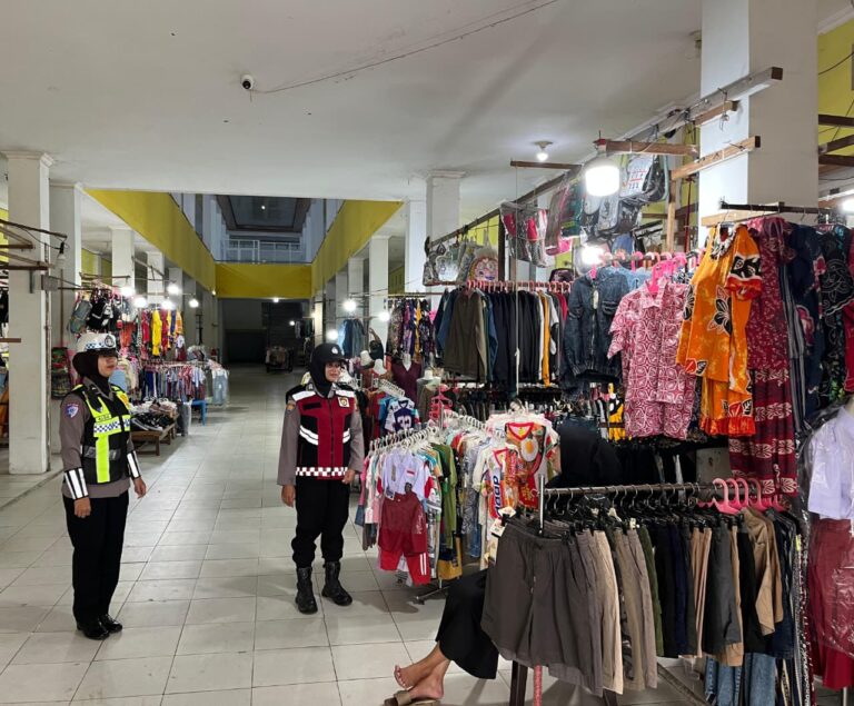 Polwan Polres Gunung Mas Gencarkan SITUKEPMAS, Kawal Kamtibmas hingga Program MBG