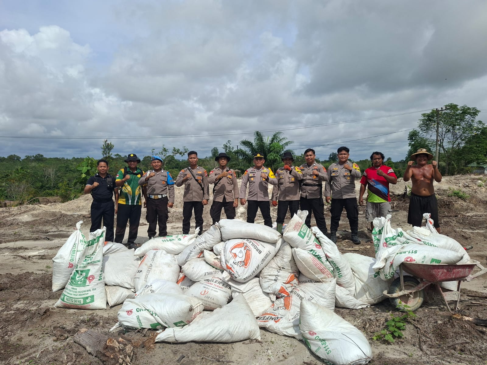 Sinergi Polisi dan Petani di Gunung Mas, Siapkan Panen Jagung Melimpah
