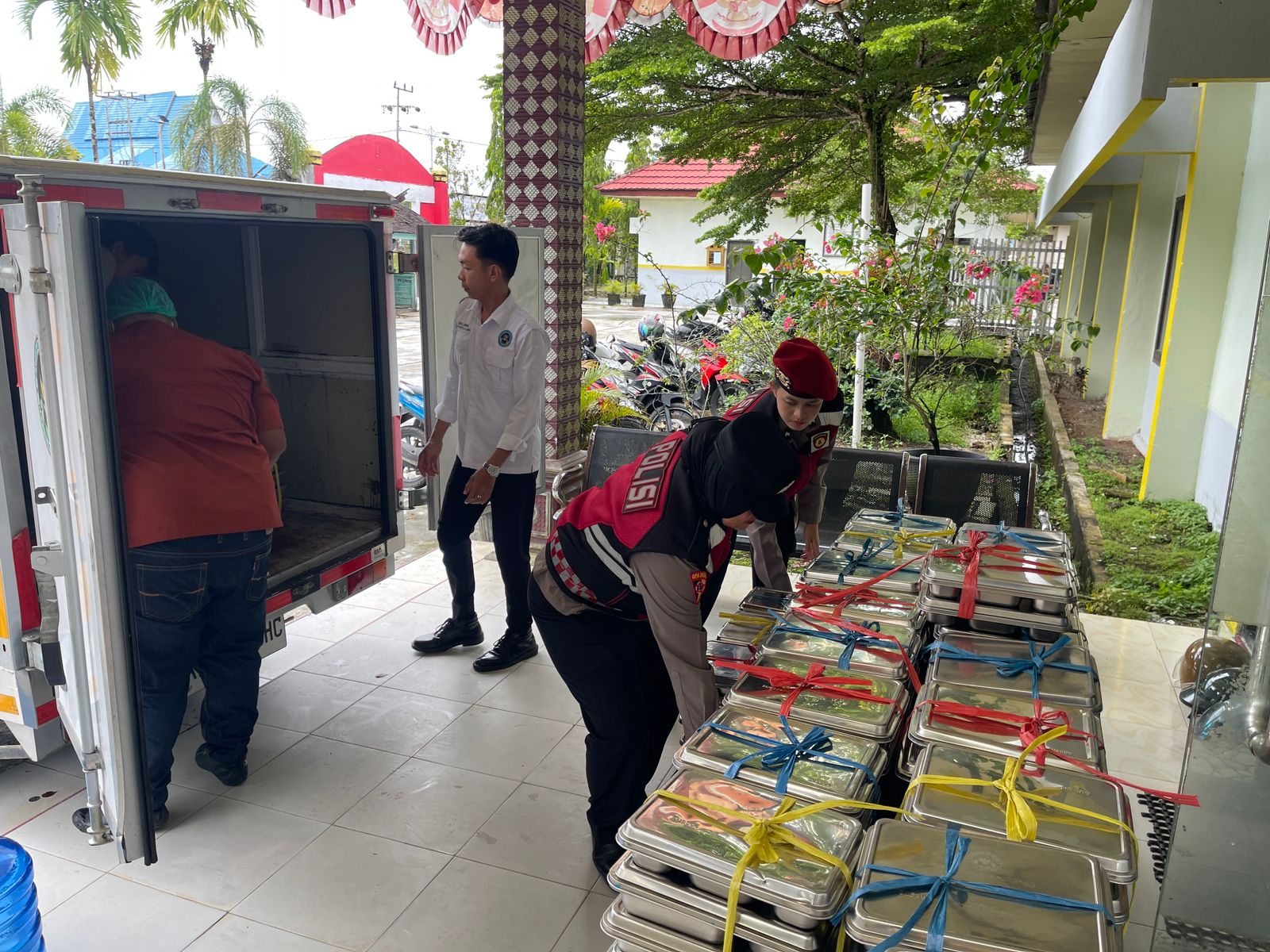 Polwan Turun ke Lapangan, Polres Gunung Mas Gencarkan Patroli Humanis